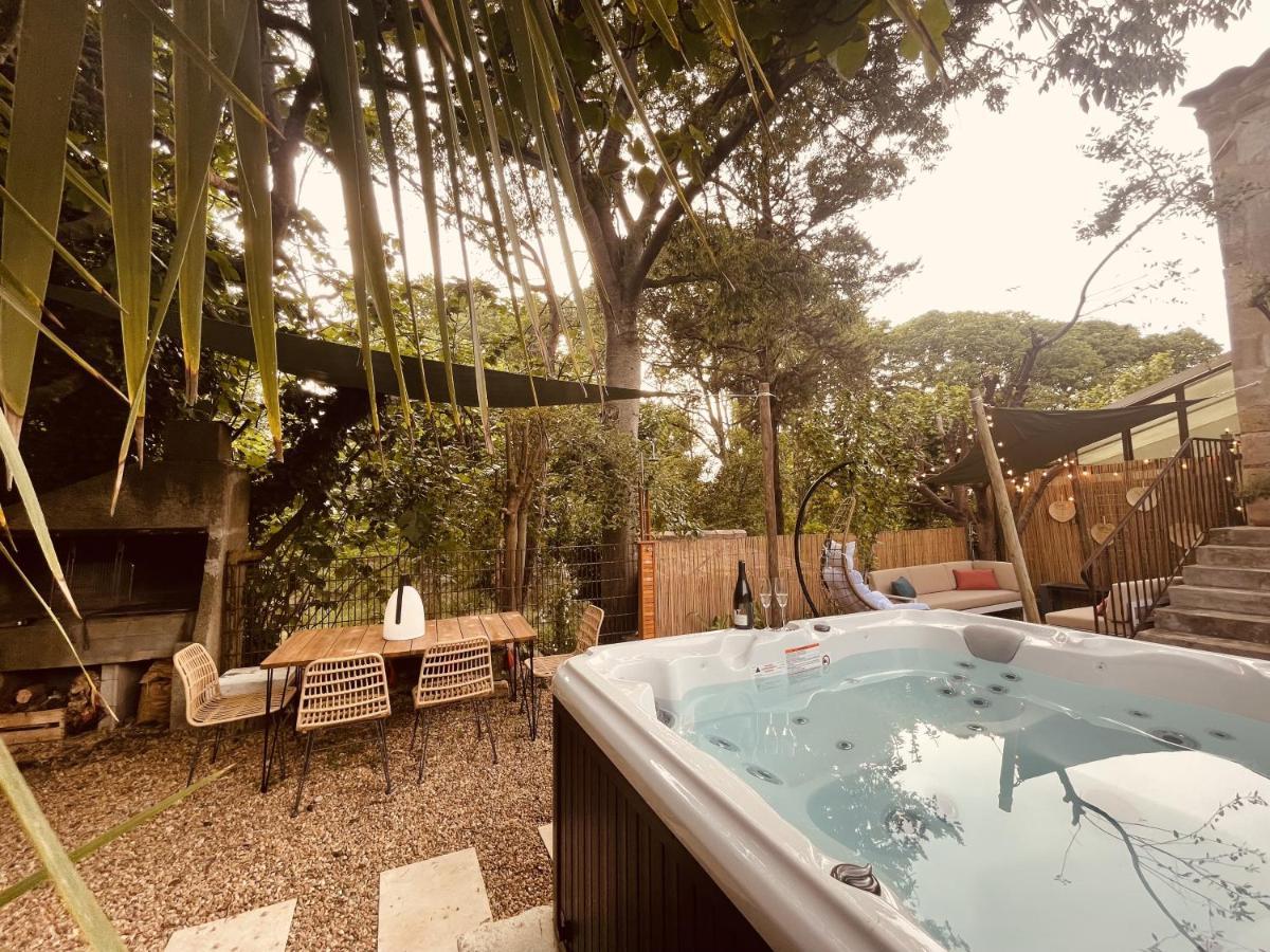Maison dans les Arbres, SPA, Tennis, Parking Nîmes Extérieur photo